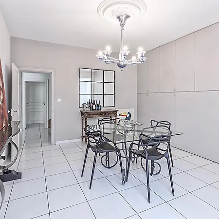 Au 120 Maison Albigeoise Holiday home *